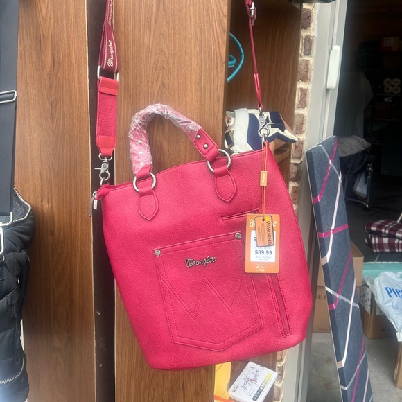 Brand New Wrangler Red Tote Bag - Picture 1 of 7
